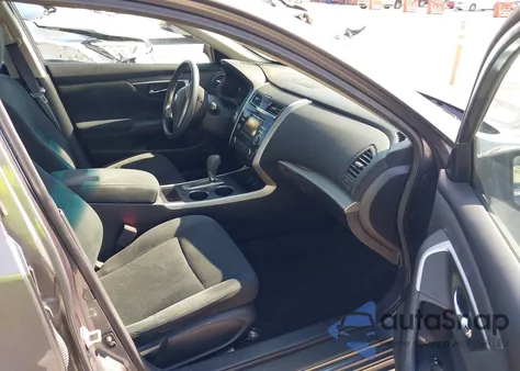 2015 Nissan Altima 2.5 S из США, поврежденный, VIN 1N4AL3AP4FC153440